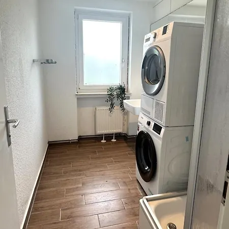 Komfortwohnung דירה *